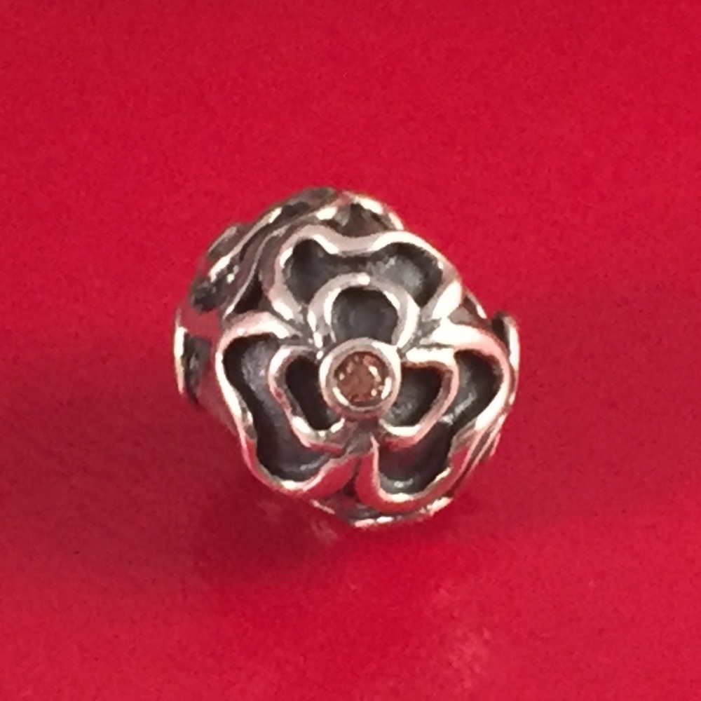 Authentic PANDORA SS Posey with Citrine CZ - Picture 4 of 5